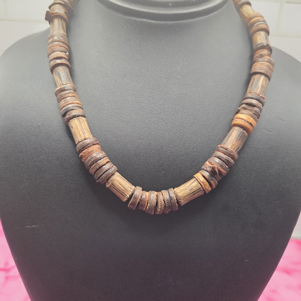 859. Rustic Vintage Wooden Beaded Necklace